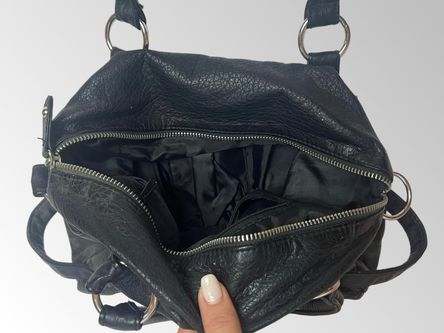 a. Vintage leather shoulder bag, S