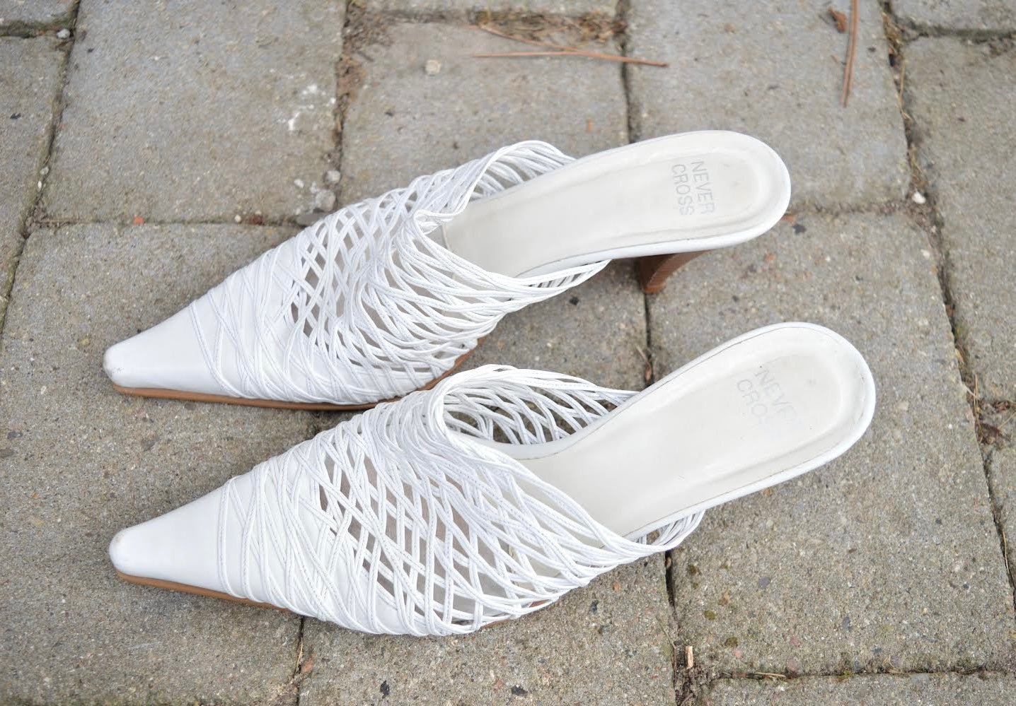 Aaa a a Mules white details, EU37