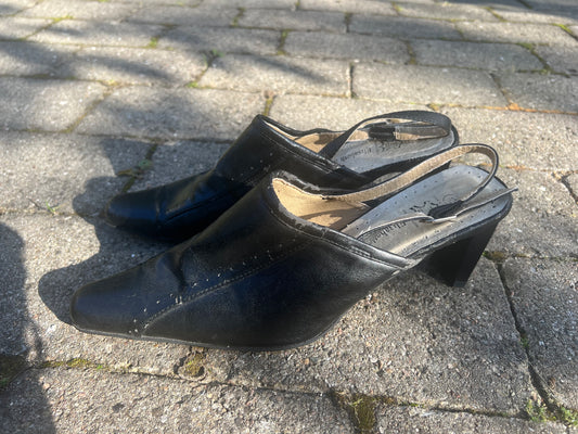 Black pointy heel, EU40