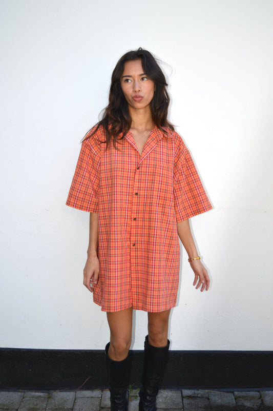 a. Oversized Button up, L