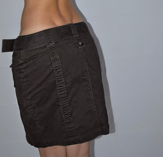 Calvin Klein brown skirt w/ belt, M/L